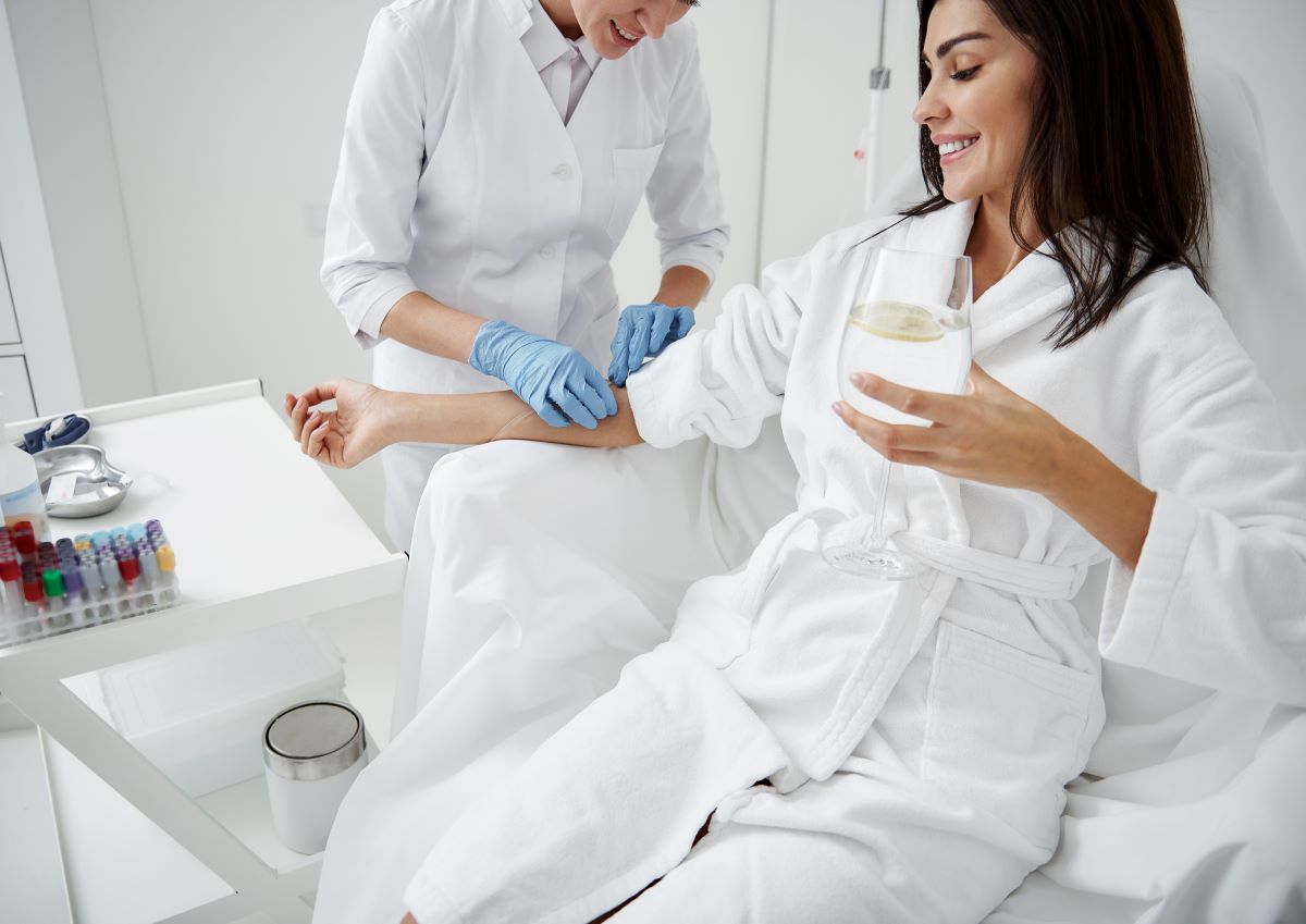A Comprehensive Look At The Benefits of NAD+ IV Therapy