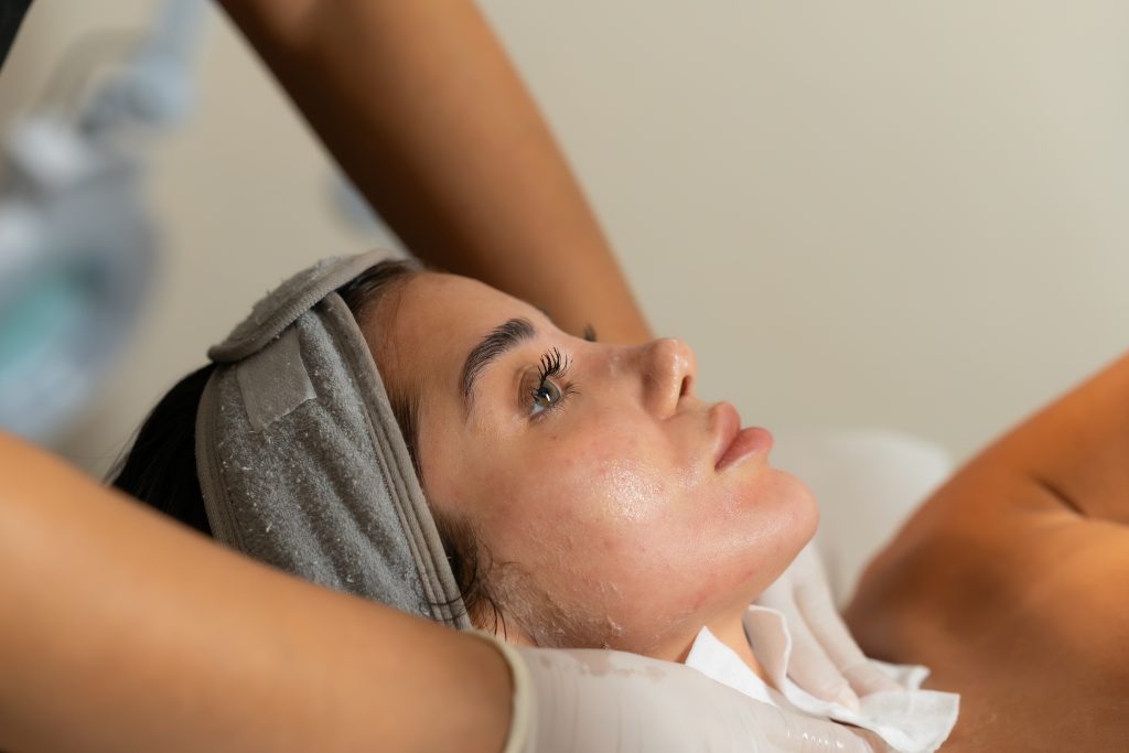 wHydraFacial in Dubai: Why It's Popular in the Summer Months